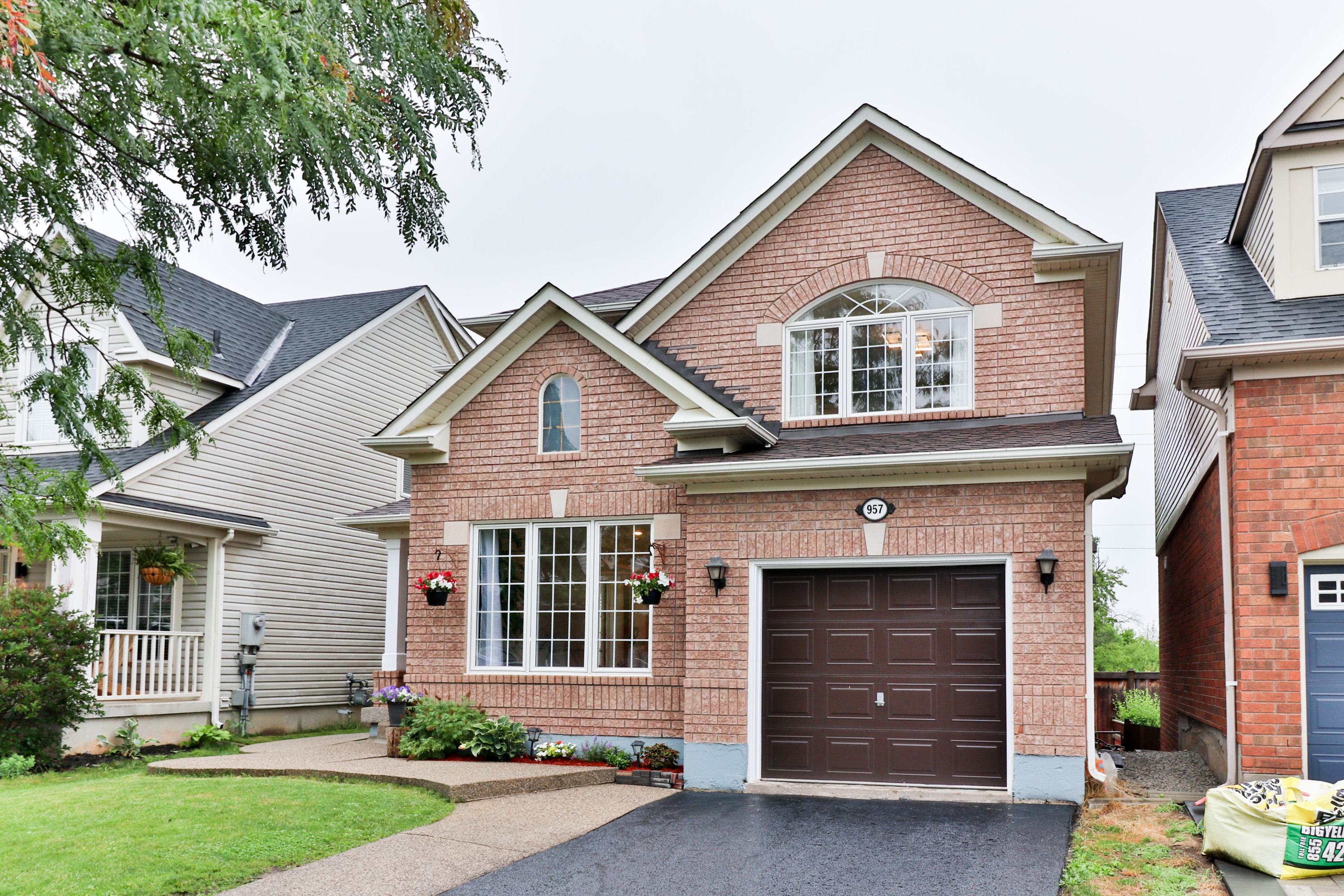 Slideshow PropertySpaces 957 Donnelly Street, Milton, ON, Canada