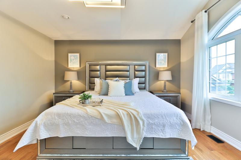 Slideshow PropertySpaces 957 Donnelly Street, Milton, ON, Canada