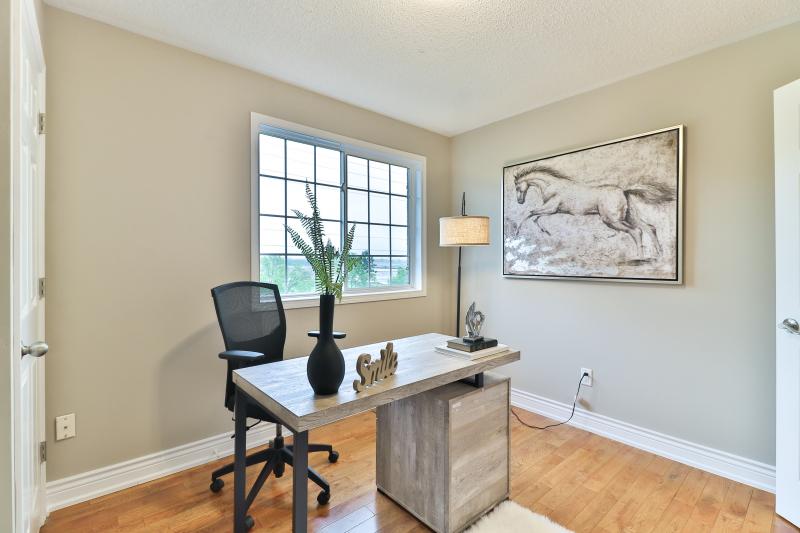 Slideshow PropertySpaces 957 Donnelly Street, Milton, ON, Canada