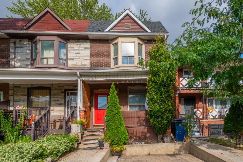 Slideshow PropertySpaces 77 Silverthorn Avenue, Toronto, ON, Canada