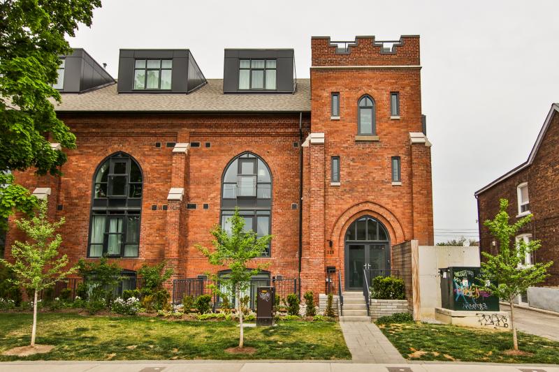 Slideshow PropertySpaces 243 Perth Avenue, Toronto, ON, Canada