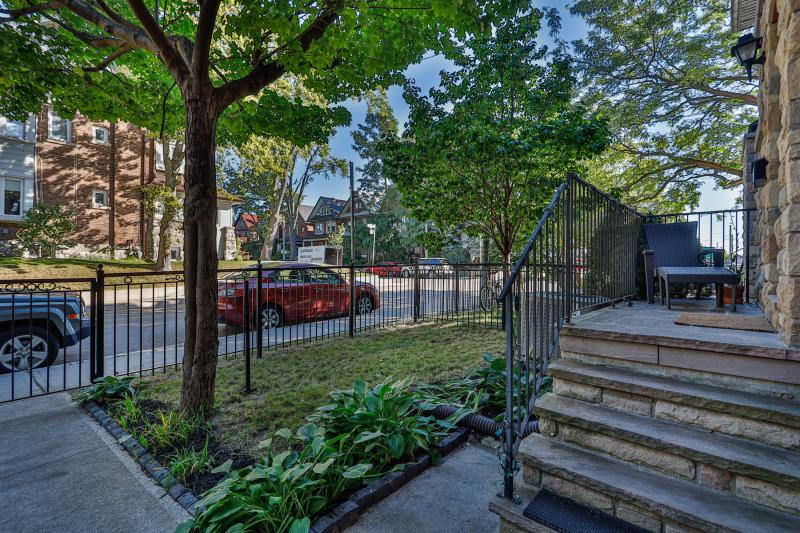 Slideshow PropertySpaces 53 Edna Avenue, Toronto, ON, Canada