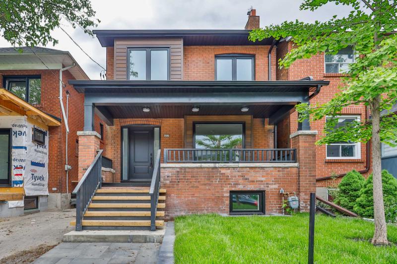 Slideshow PropertySpaces 488 Armadale Avenue, Toronto, ON, Canada