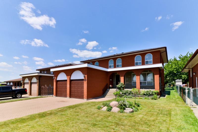 Slideshow PropertySpaces 190 Gracefield Avenue, North York, ON, Canada