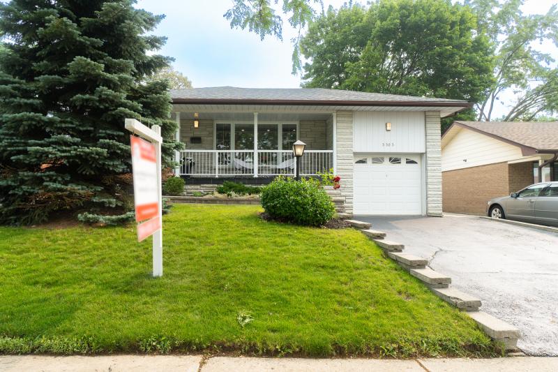 Slideshow PropertySpaces 3303 Rymal Road, Mississauga, ON, Canada