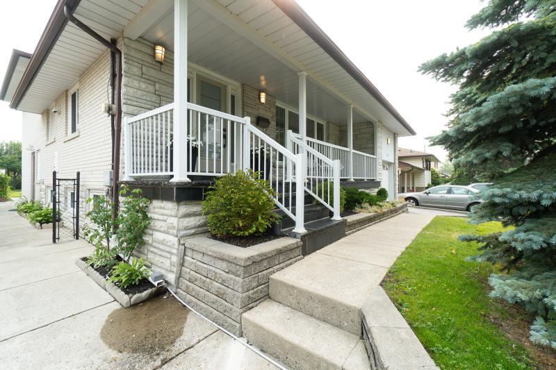 Slideshow PropertySpaces 3303 Rymal Road, Mississauga, ON, Canada