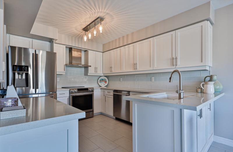 Slideshow PropertySpaces 145 Edgewater Drive, Stoney Creek, ON