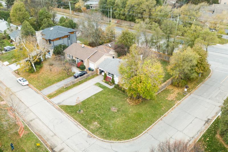 Slideshow PropertySpaces 64 Southwell Drive, North York, ON, Canada