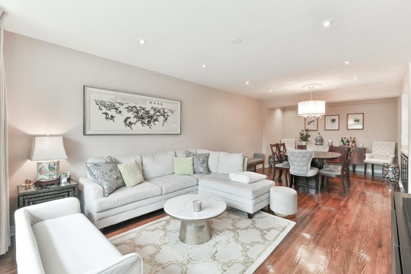 Slideshow PropertySpaces 64 Southwell Drive, North York, ON, Canada