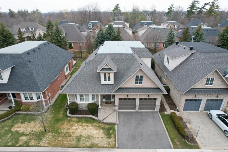 Slideshow PropertySpaces 2333 Ravine Gate