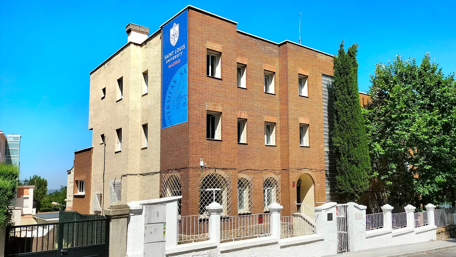 SLUMadrid SLU.edu SLU Saint Louis University(07)