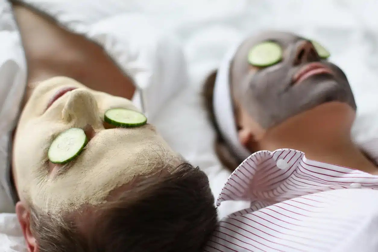 Can You Sleep with Aztec Secret Indian Healing Clay? Slumber And Smile