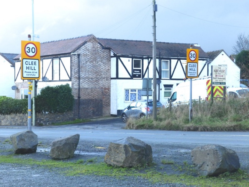 Sly+Bob Visit Cleehill Shropshire