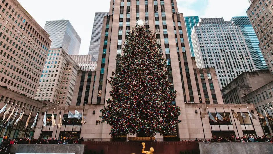 How Many Lights On The Rockefeller Christmas Tree?
