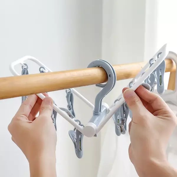 Foldable Multi Clip Hanger