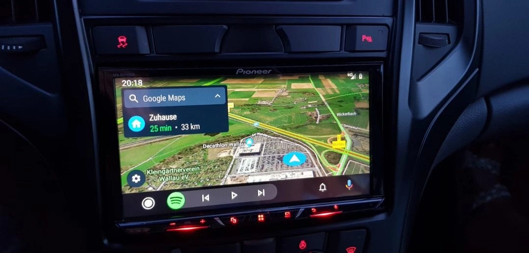 Android Auto nimmt TomTom AmiGO mit an Bord