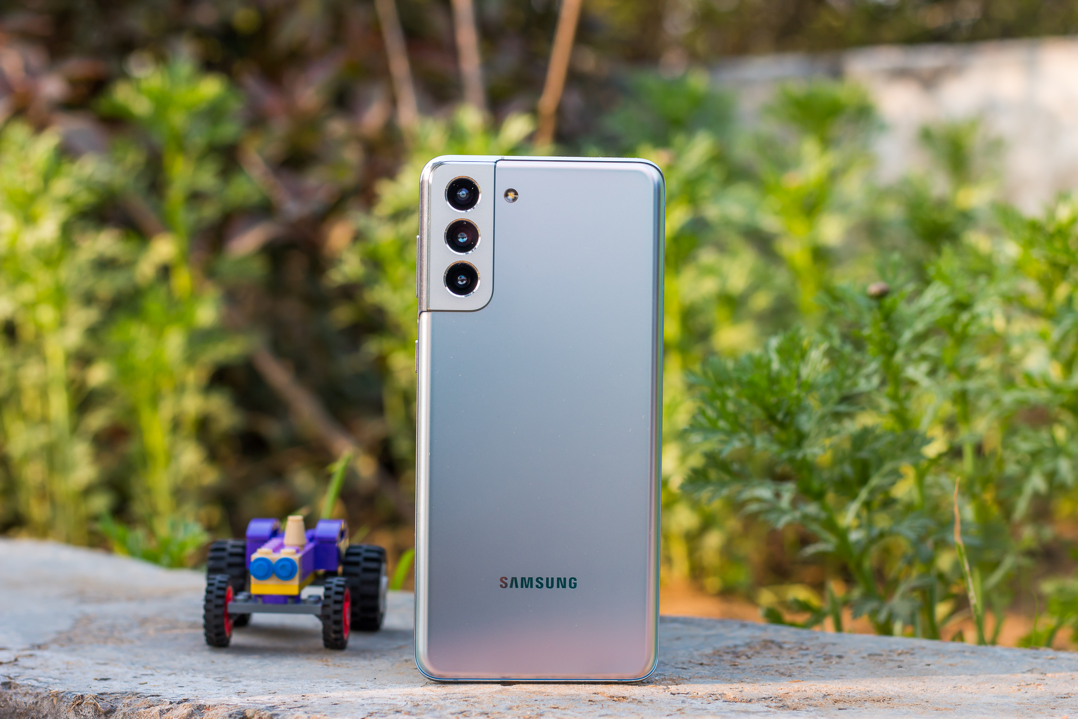Samsung Galaxy S21+ Review with pros and cons - Smartprix.com