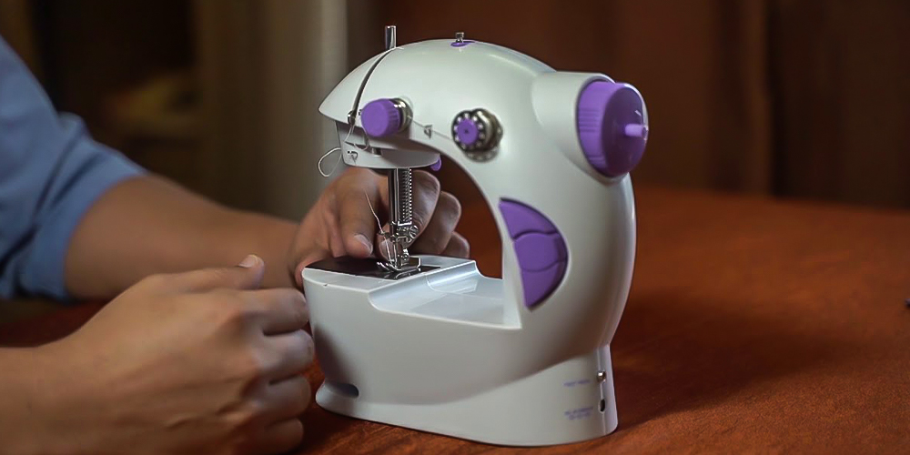 Best Mini Sewing Machine in 2022