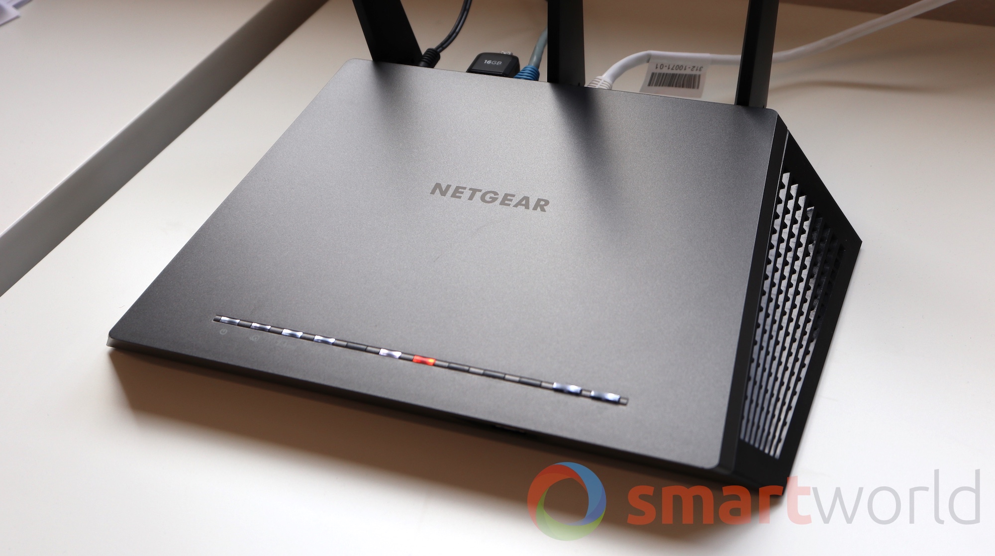 Recensione Netgear Nighthawek R7000P: tanto tamarro quanto potente