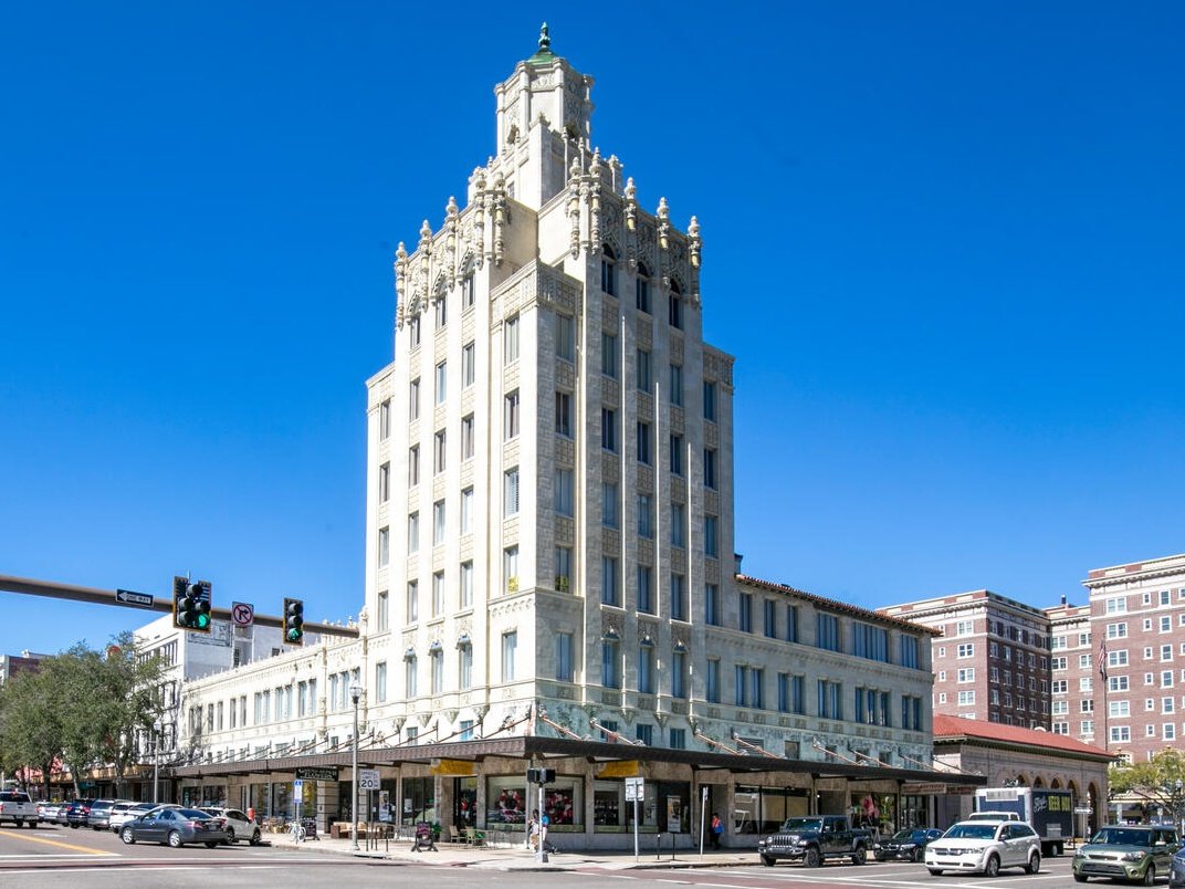 Smith & Associates Real Estate Announces Sale of A Snell Arcade