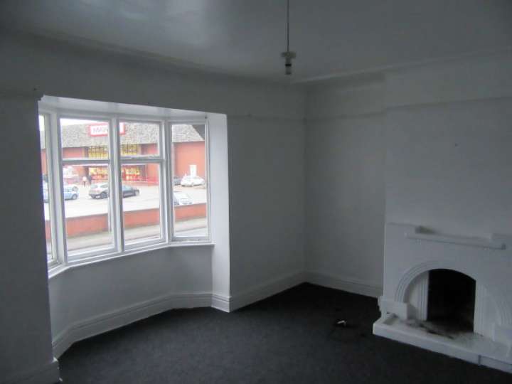 6 BROMBOROUGH VILLAGE ROAD, BROMBOROUGH Smith and Sons