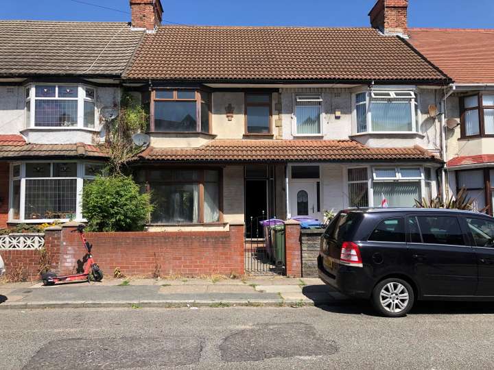 12 RAWCLIFFE ROAD, LIVERPOOL Smith and Sons (enGB)