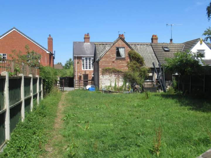 83 SAUGHALL MASSIE ROAD, UPTON Smith and Sons