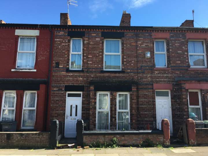 15 TUDOR ROAD, BIRKENHEAD Smith and Sons