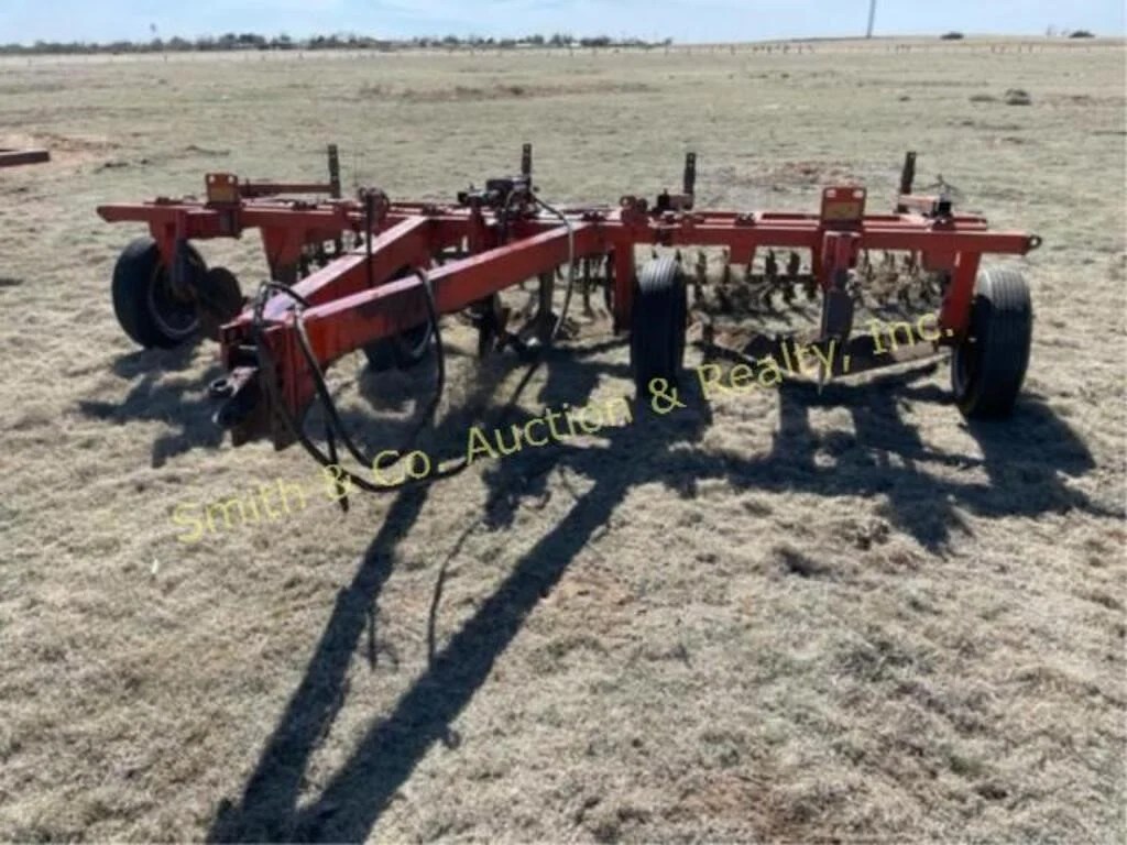 Schneider Online Only Estate Auction Smith & Co Auction and Realty, Inc.