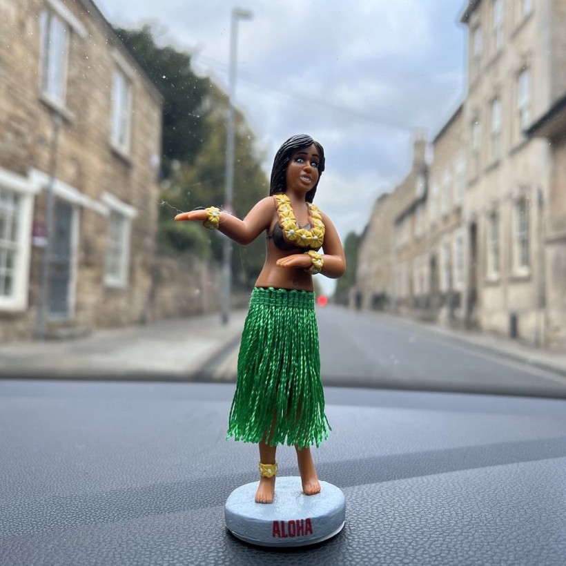 Hula Girl Dashboard Smithers of Stamford • UK, US & Canada