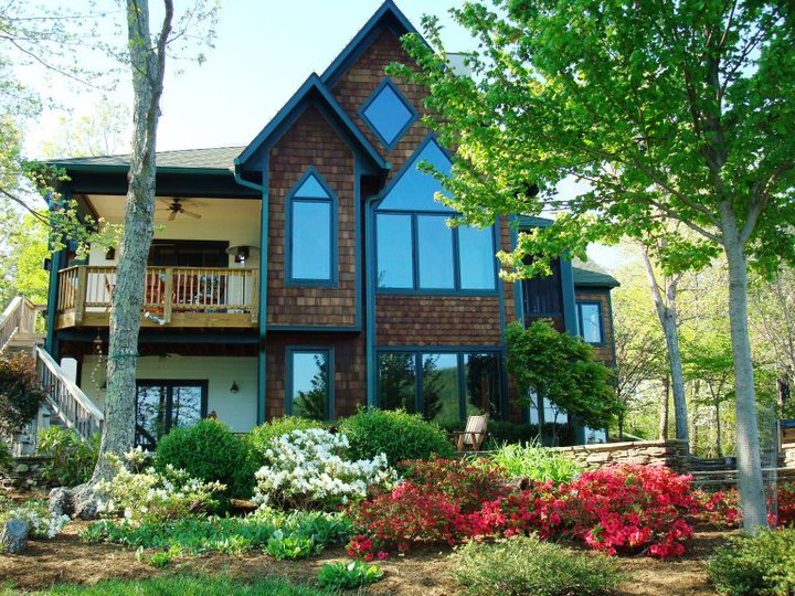 Smith Mountain Lake's European Bed & Breakfast » Smith Mountain Homes