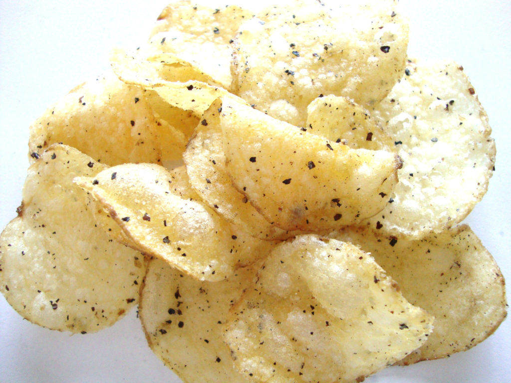 Dirty Potato Chips, Cracked Pepper & Sea Salt SNACKEROO
