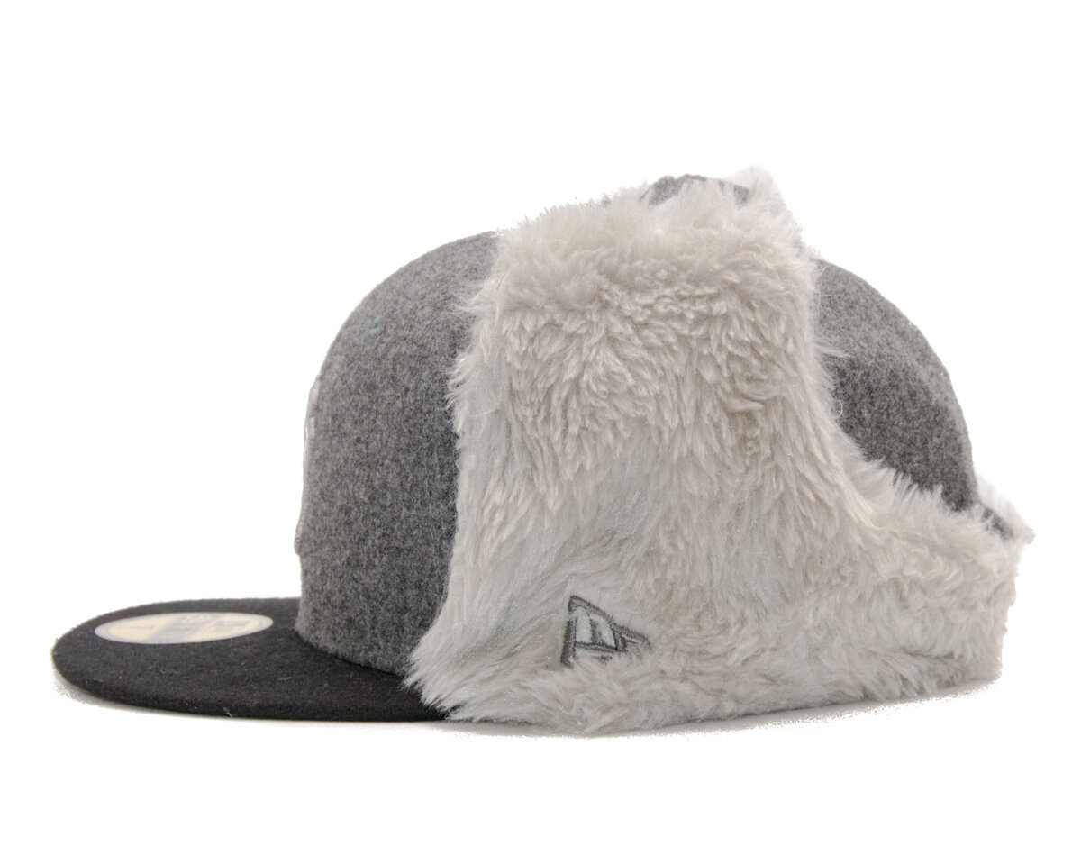 Kšiltovka s klapkami New Era Melton New York Yankees Black/Graph Dog Ear Snapbacks