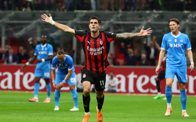 AC Milan 2-1 Napoli: Talking points as Rossoneri beat Scudetto holders to take Serie A top spot AC Milan 2-1 Napoli: Talking points as Rossoneri beat Scudetto holders to take Serie A top spot