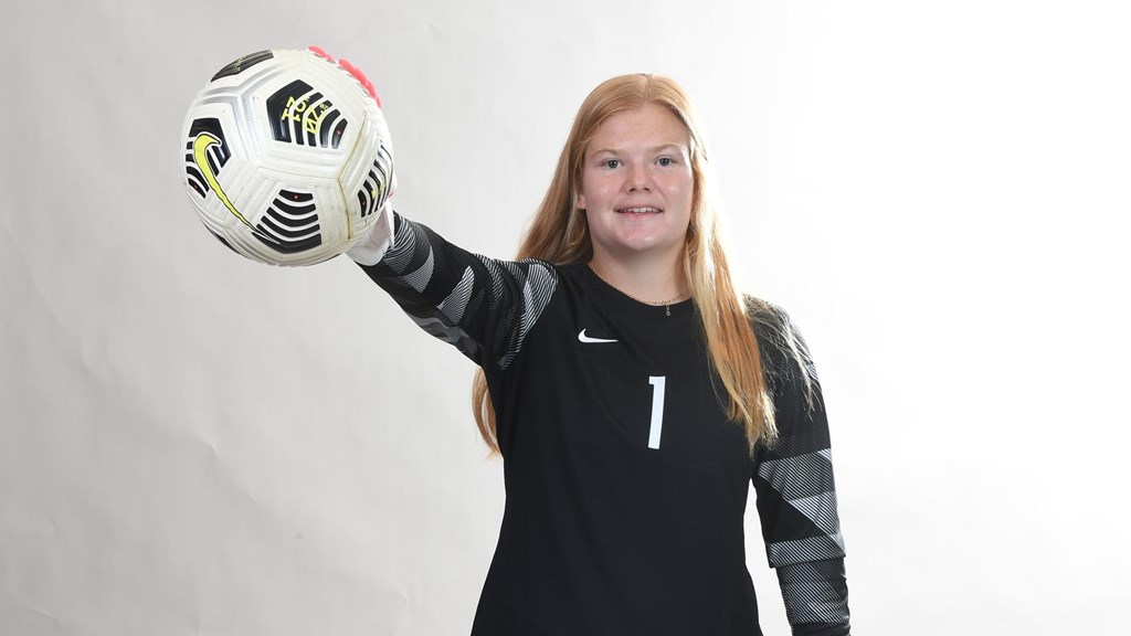 West Virginia adds goalkeeper Mackenzie Smith to women's soccer signing