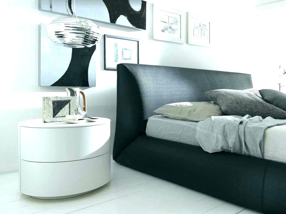 Five Important Factors to Consider when Choosing a Nightstand Soder