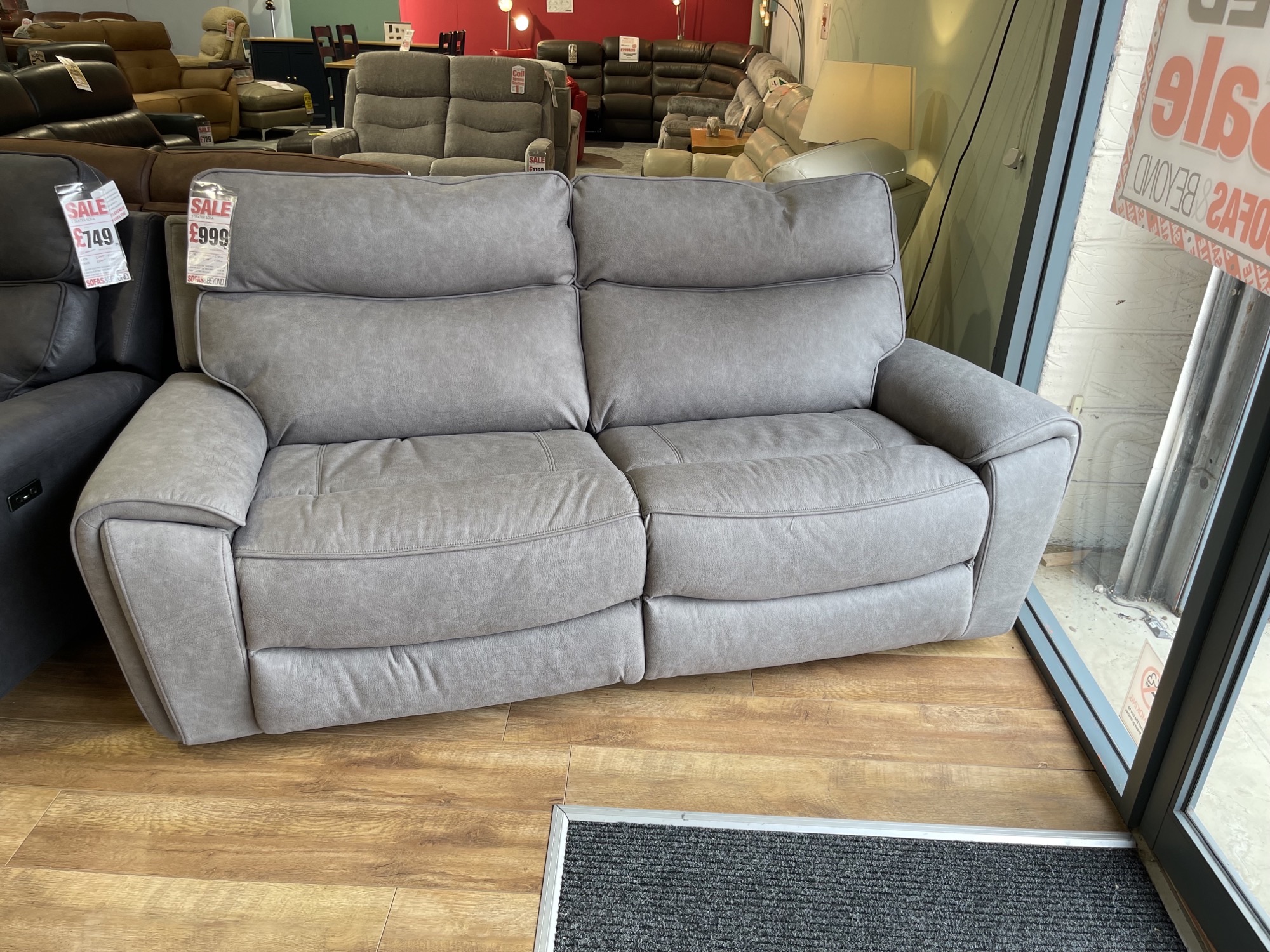 3 Seater Manual Recliner Sofas & Beyond