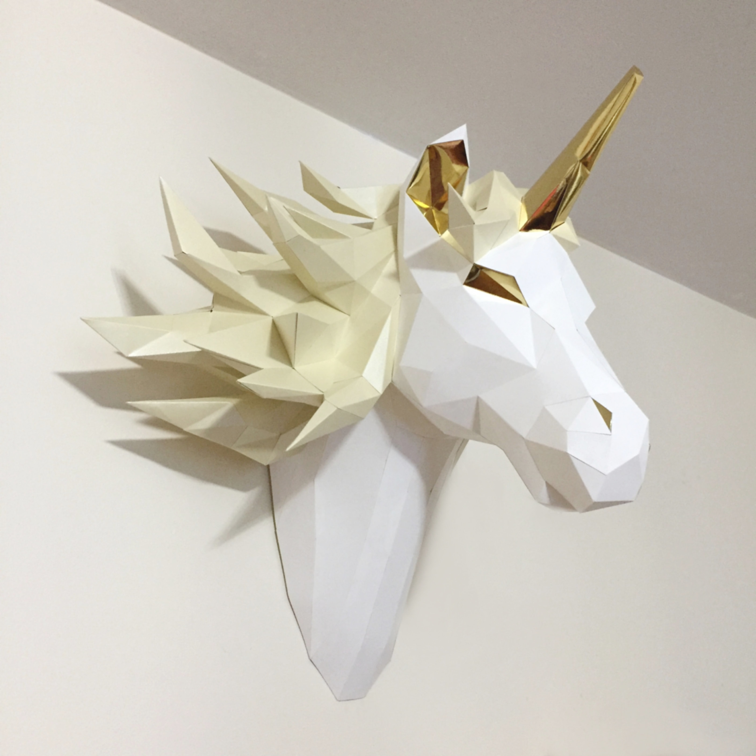 licorne 3d papercraft kit ready to build,