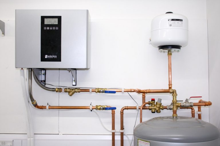 Solamics bunsen air hot water system