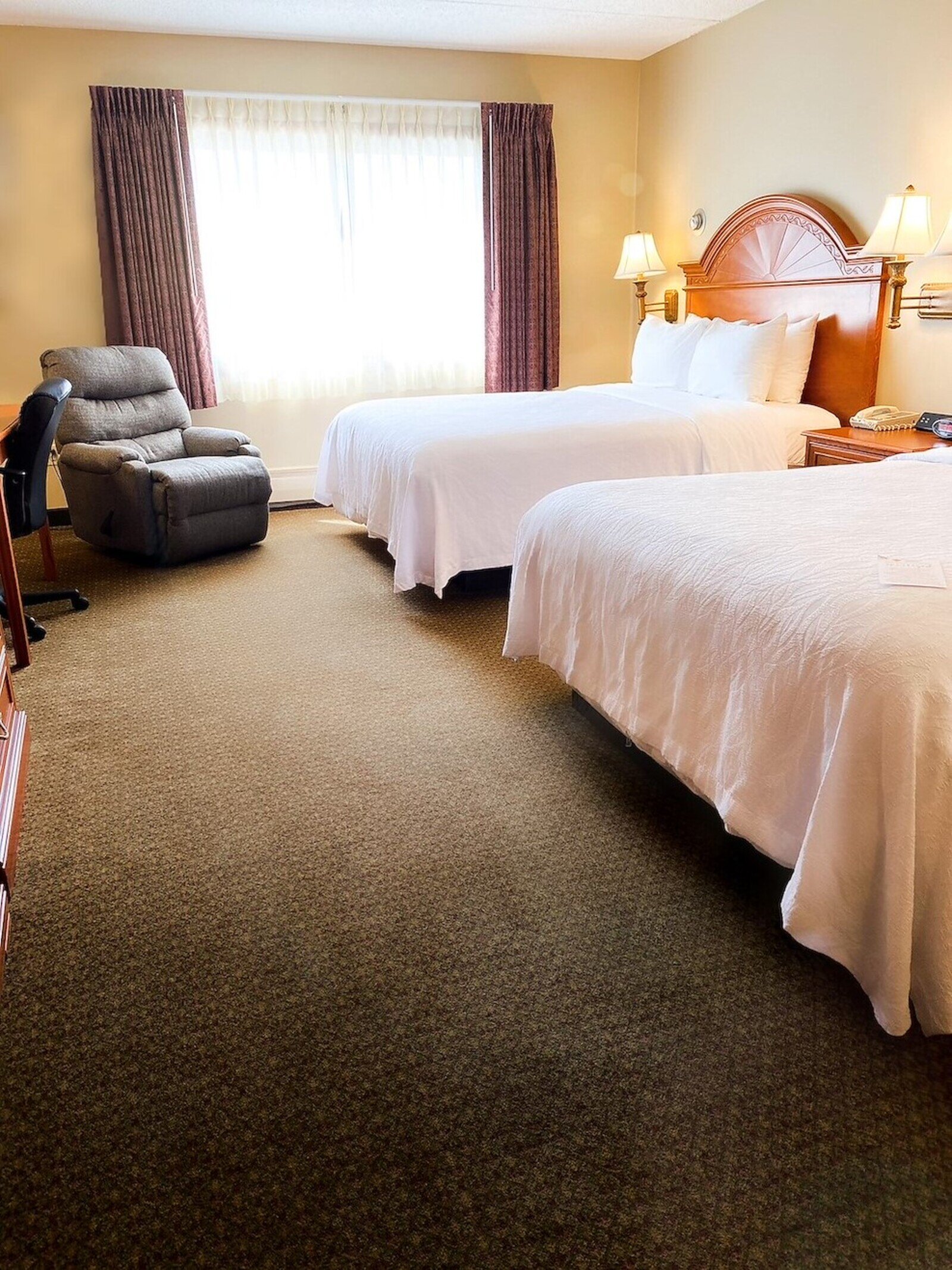 Rochester Hotel Photo Gallery Centerstone Plaza Soldiers Field