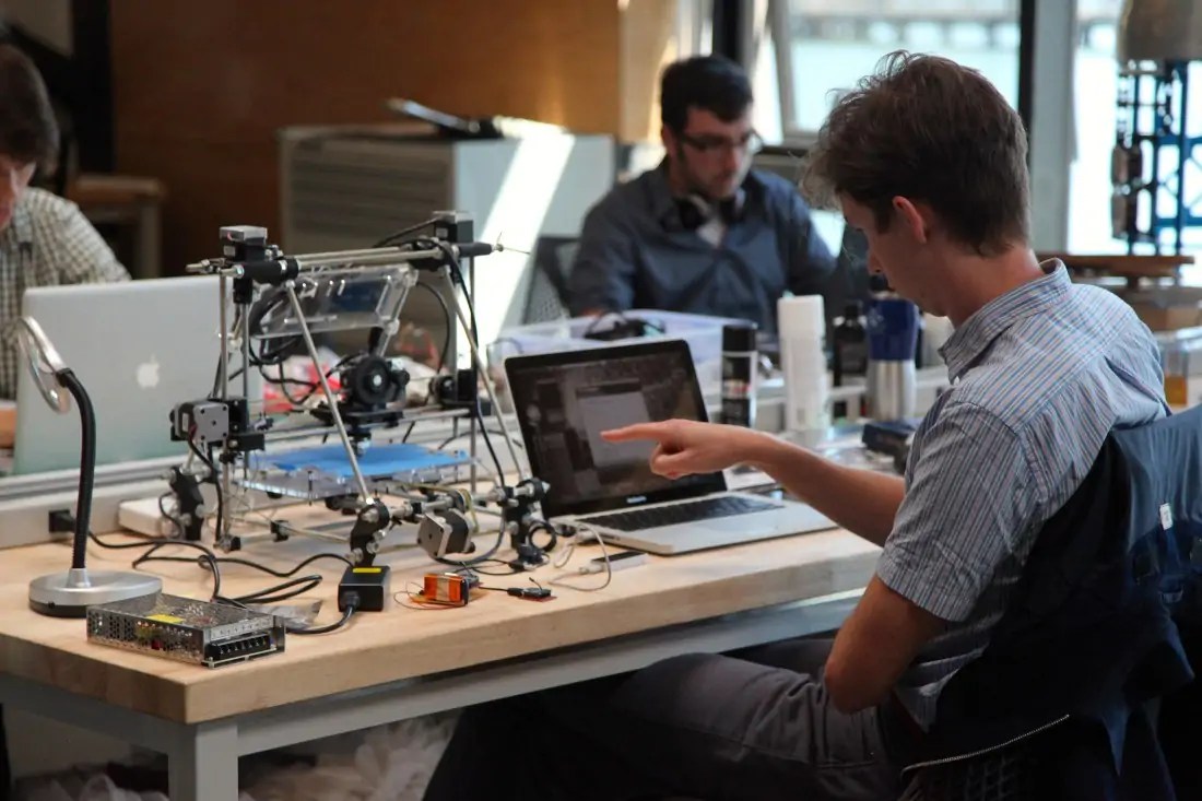 Seed Accelerator Y Combinator Pushes Deeper Into Launching Hardware