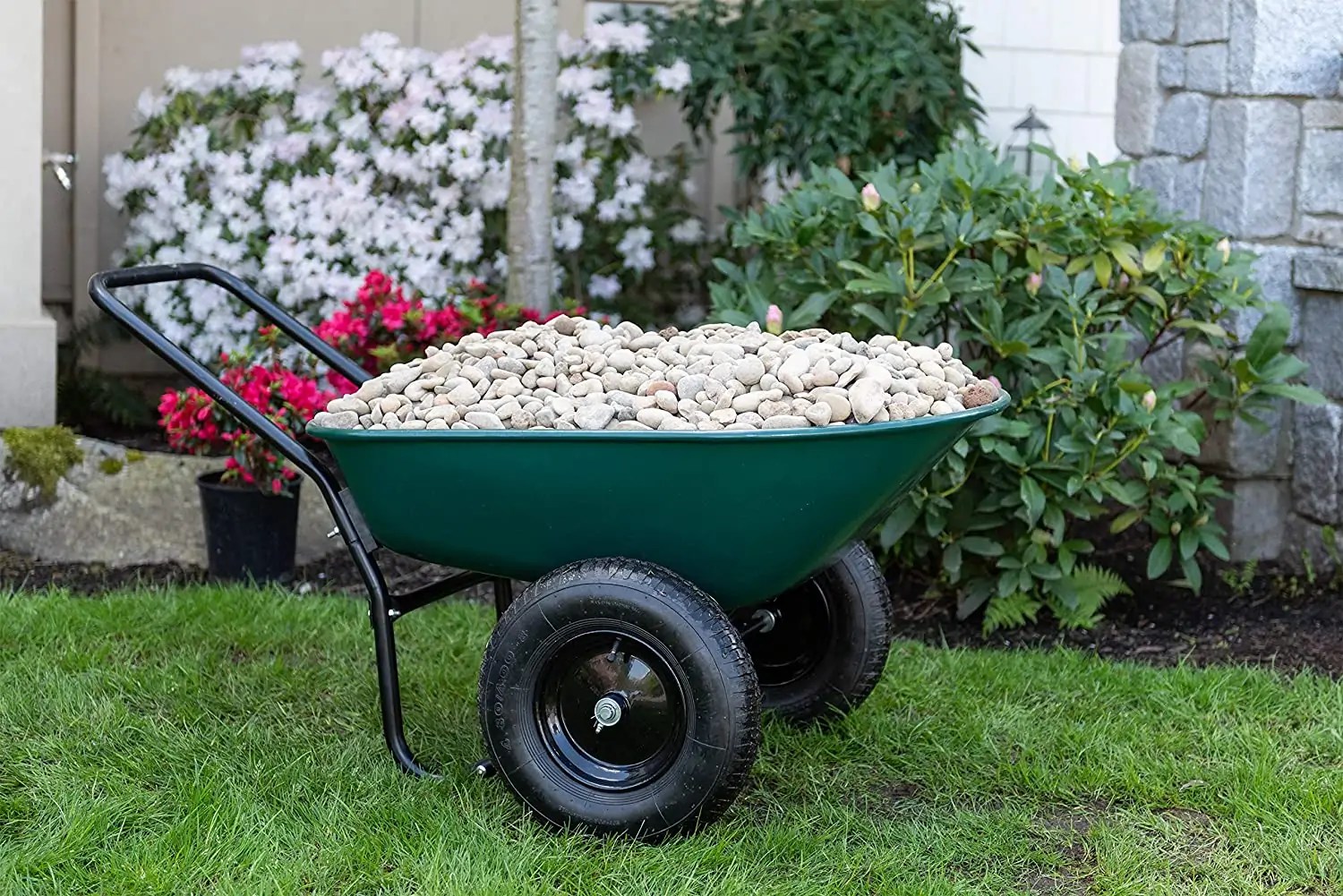 5 Best Wheelbarrows Review and Buyer’s Guide SolidSmack