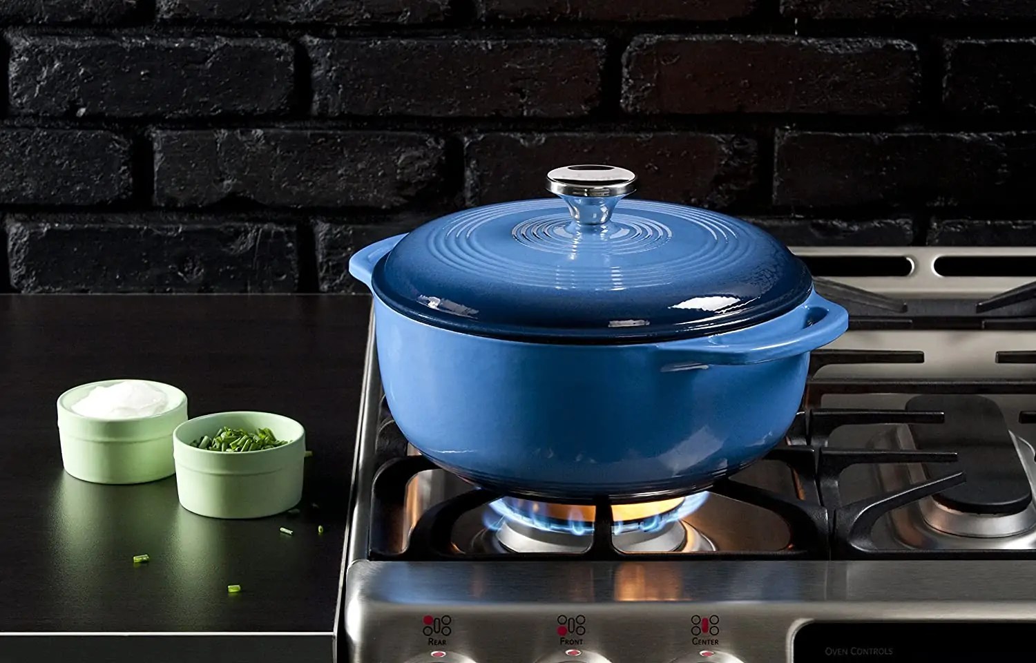 The Best Lodge Dutch Oven for Convenient & Flexible Cooking