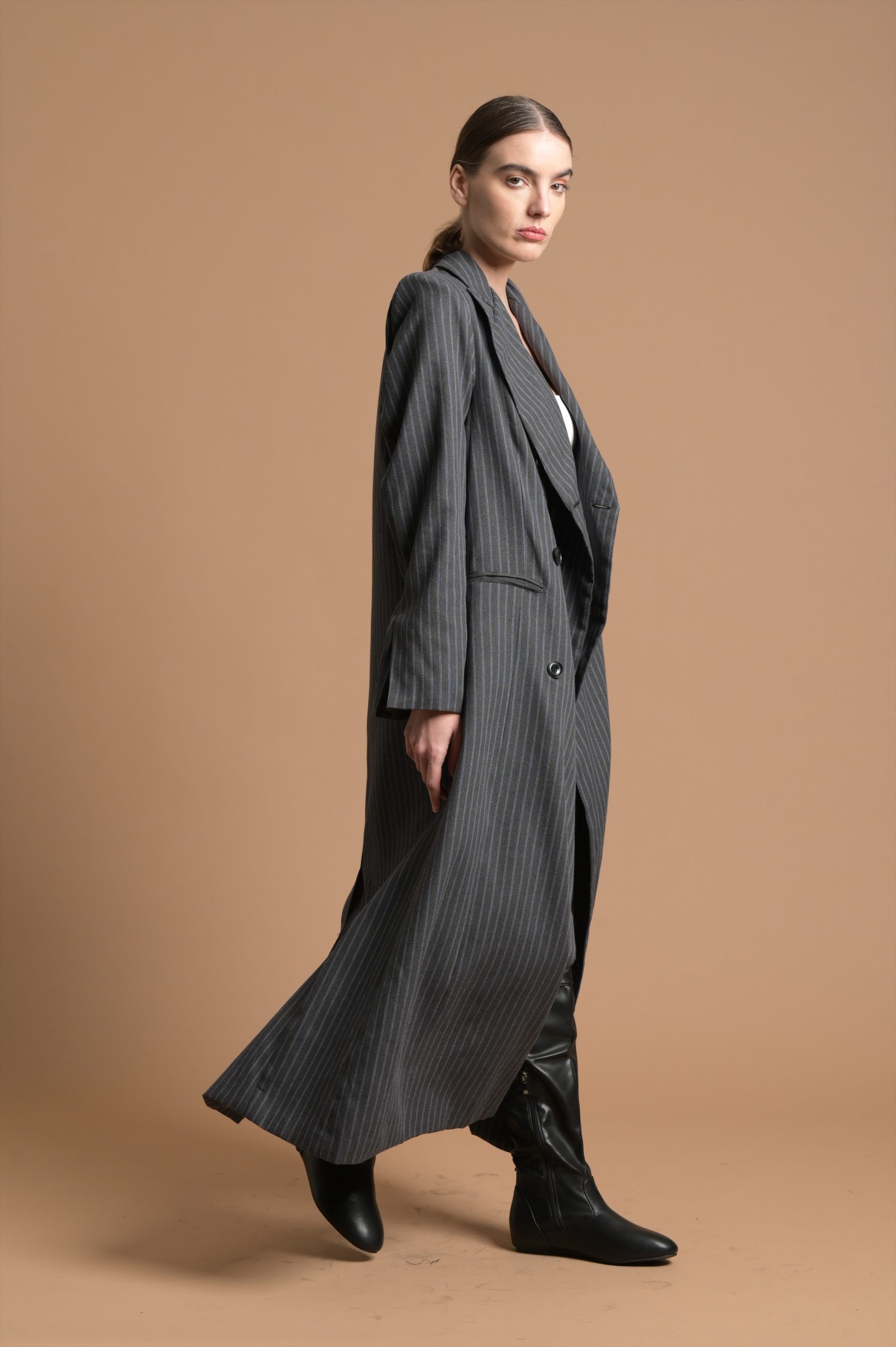 Stripped dark grey long jacket