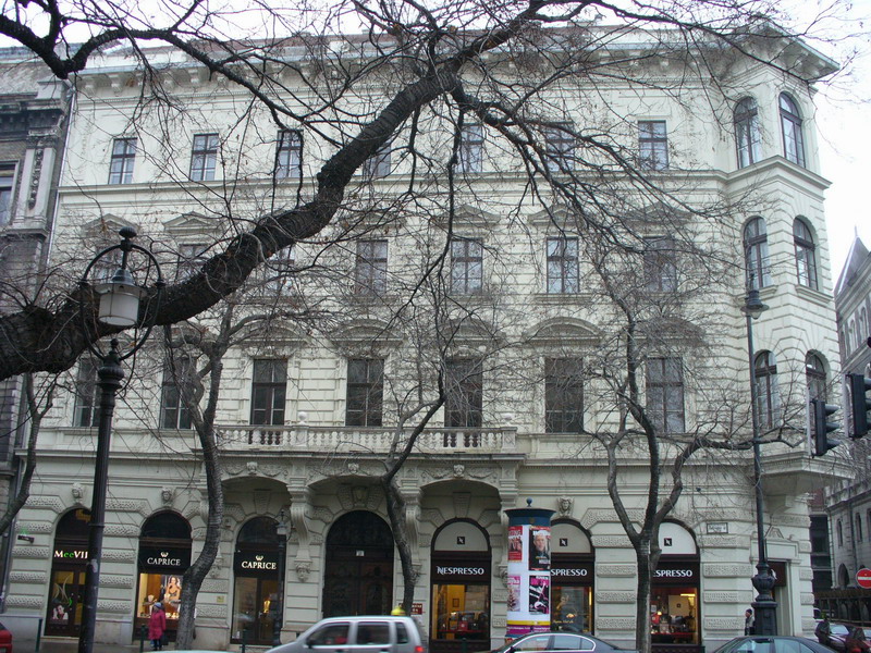 Somewhere 2 Rent Hungary Budapest Self Catering, Villas