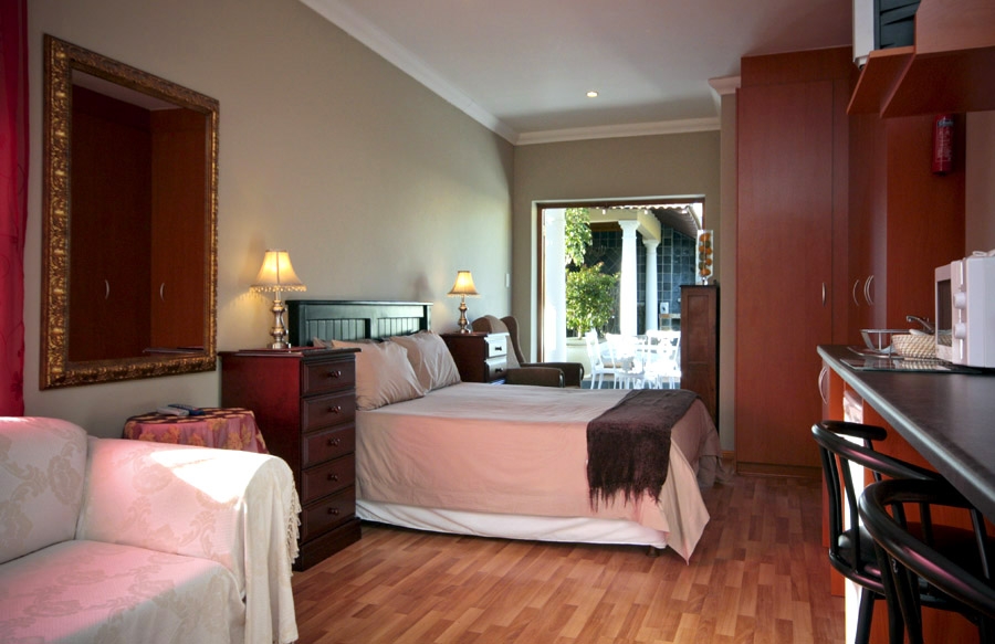 Somewhere 2 Rent South Africa Somerset West Self Catering, Villas