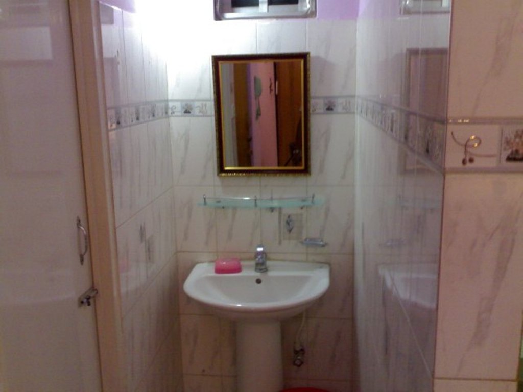 750 sft Full Furnished Apartment for rent at Green Road, Dhaka