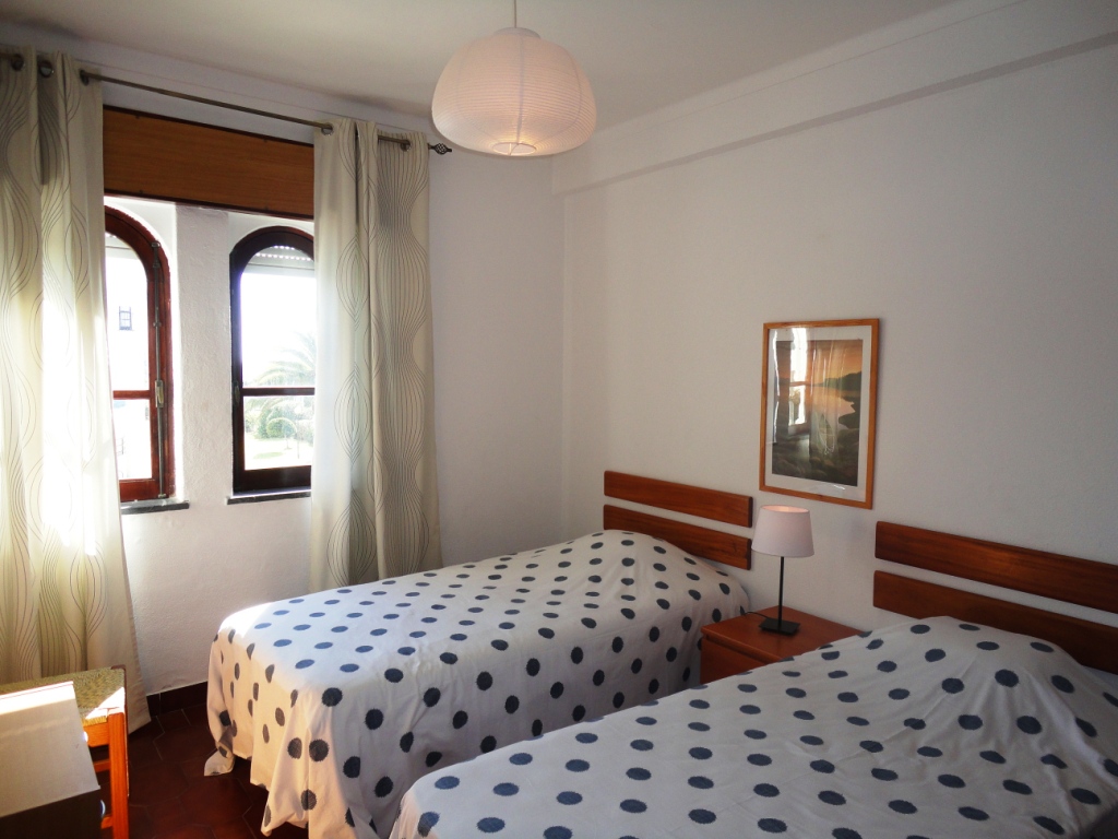 T4 Alvor Portimão, Algarve, Portugal Apartments Short Term Ref