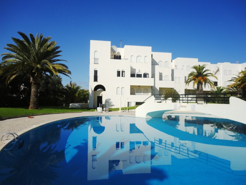 T4 Alvor Portimão, Algarve, Portugal Apartments Short Term Ref