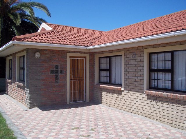 Somewhere 2 Rent South Africa Suiderkruis Self Catering, Villas